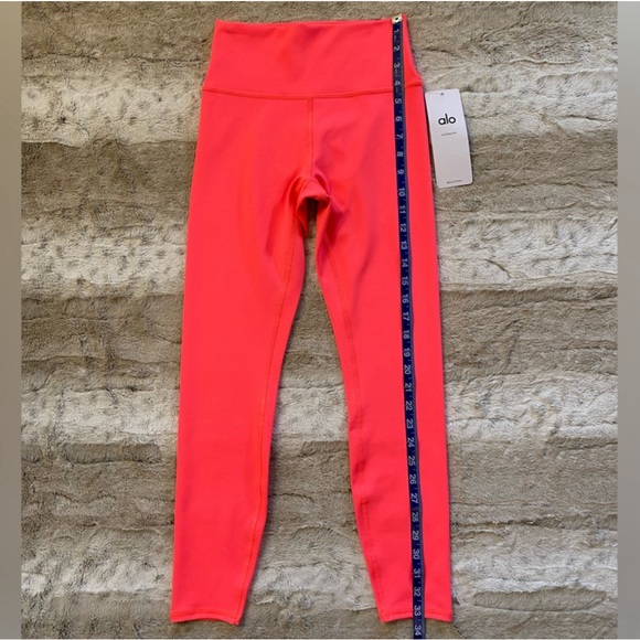 NWT💕ALO 7/8 High-Waist Airlift Legging in Fluorescent Pink Coral Size S - Picture 8 of 12